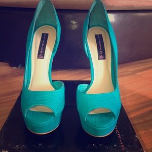 Steve Madden Amplifyd Platform shoe